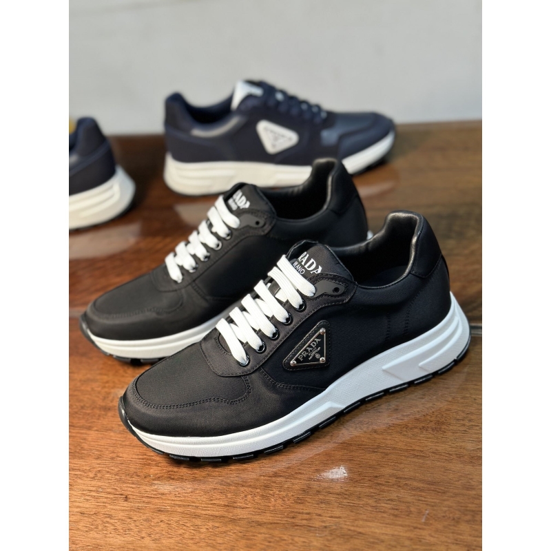 Pra*a casual shoes